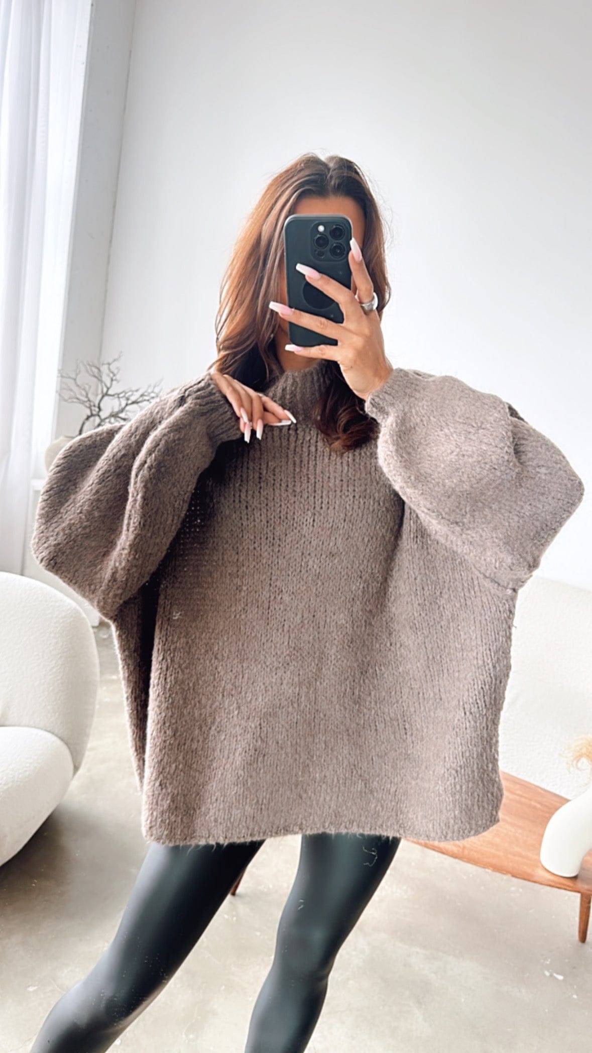 Isla Relaxed Knit Pullover