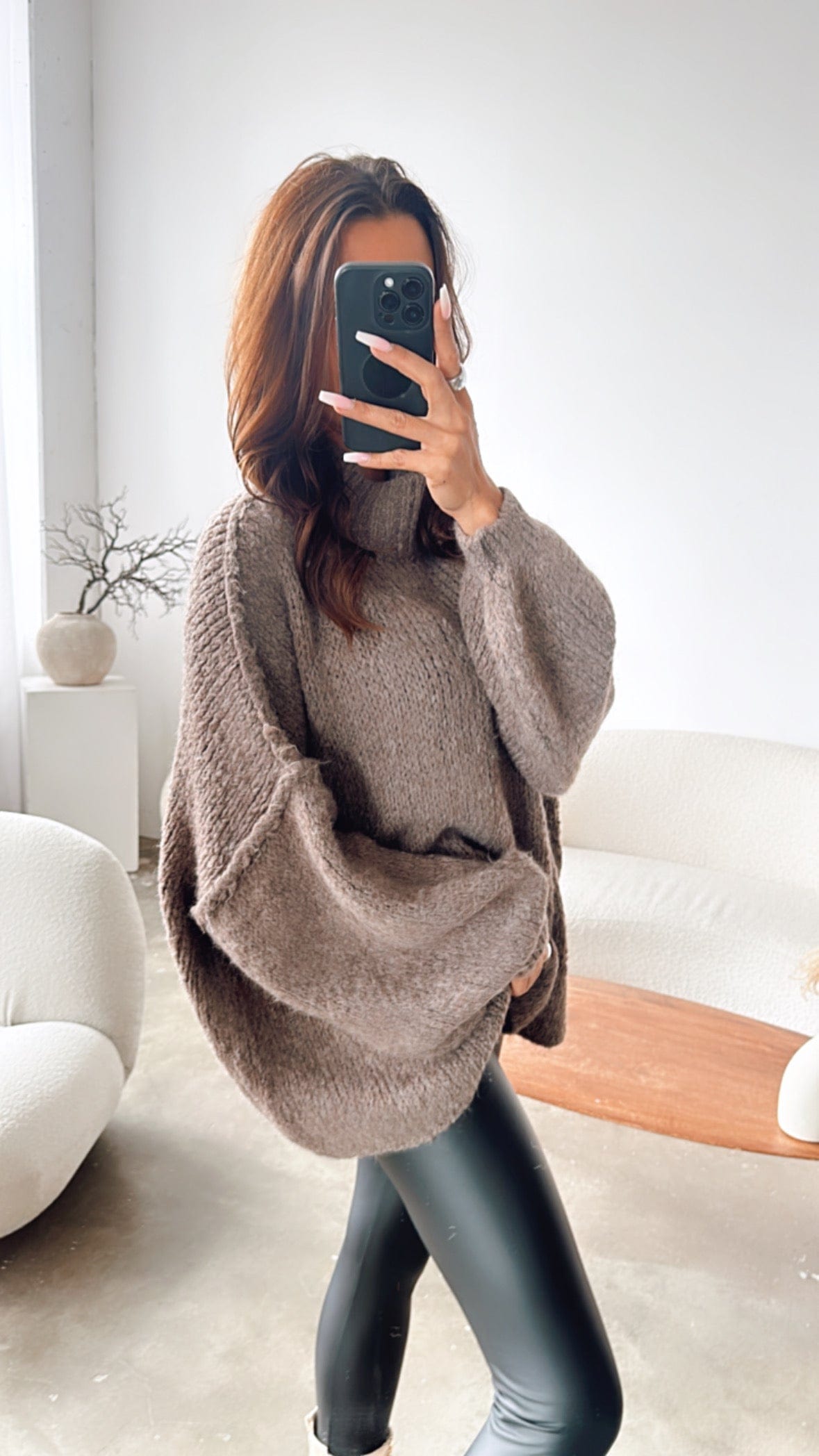 Isla Relaxed Knit Pullover