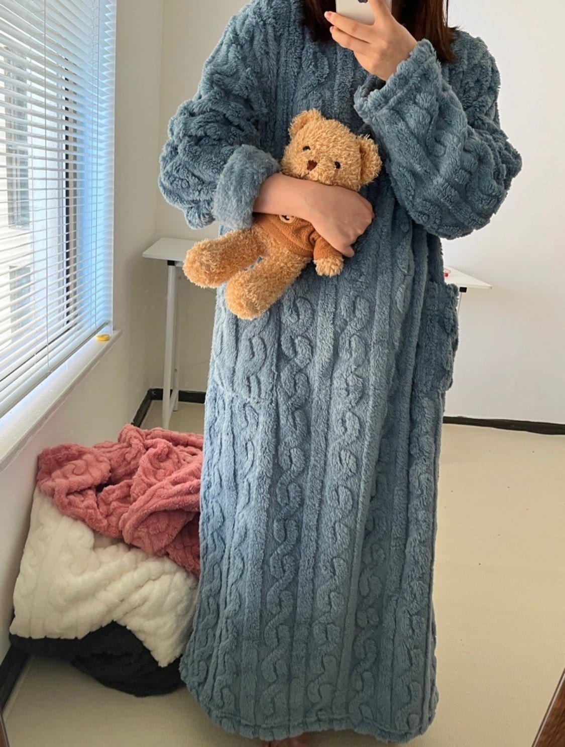 Siena Oversized Cable Robe