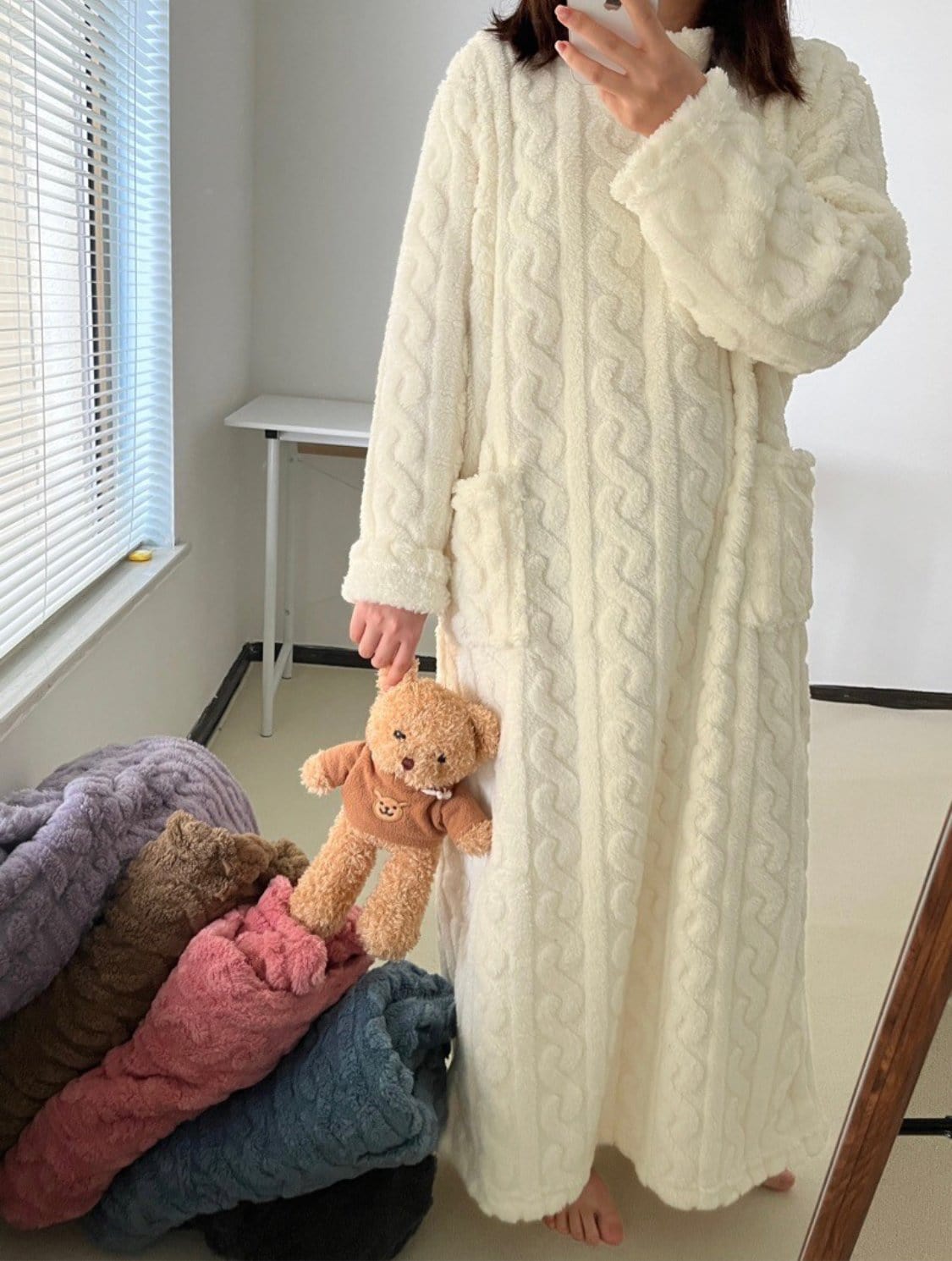 Siena Oversized Cable Robe